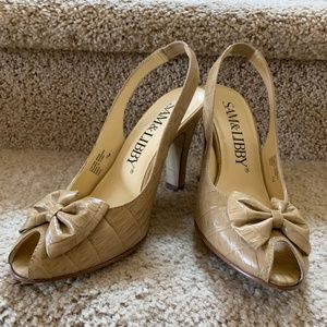 Leather shoes